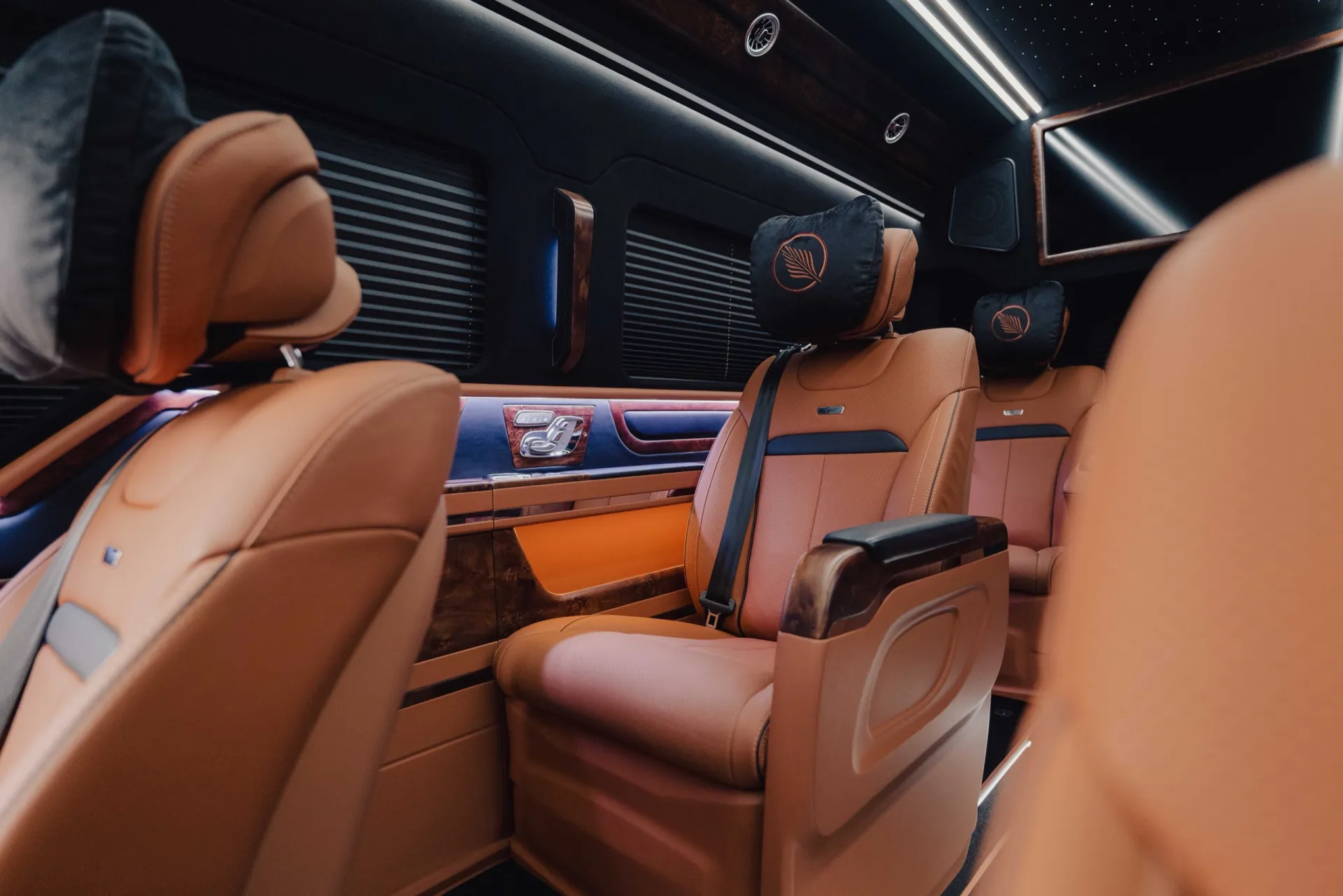 Mini Bus Salon — 4