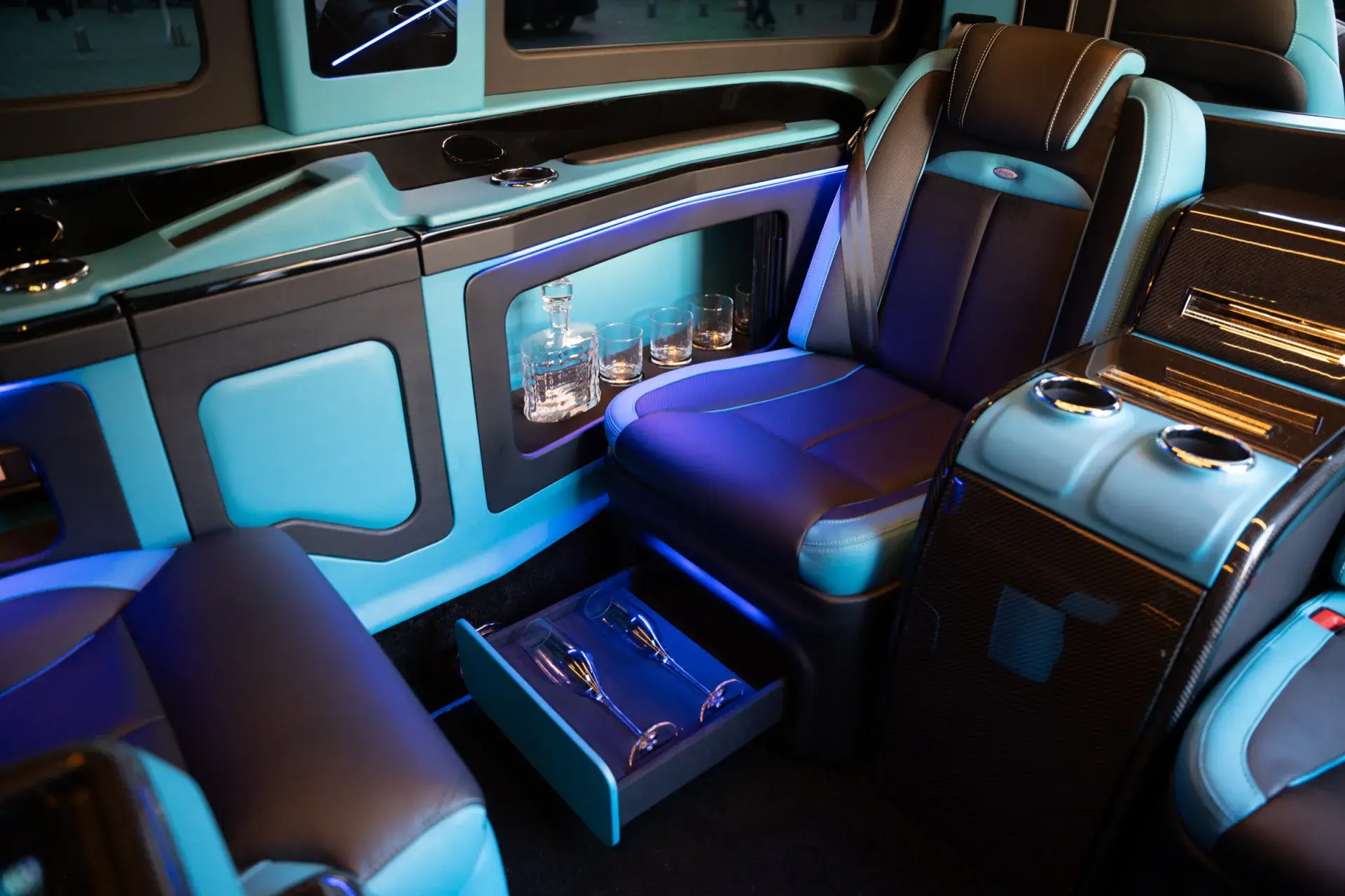 Tiffany Blue — image 8