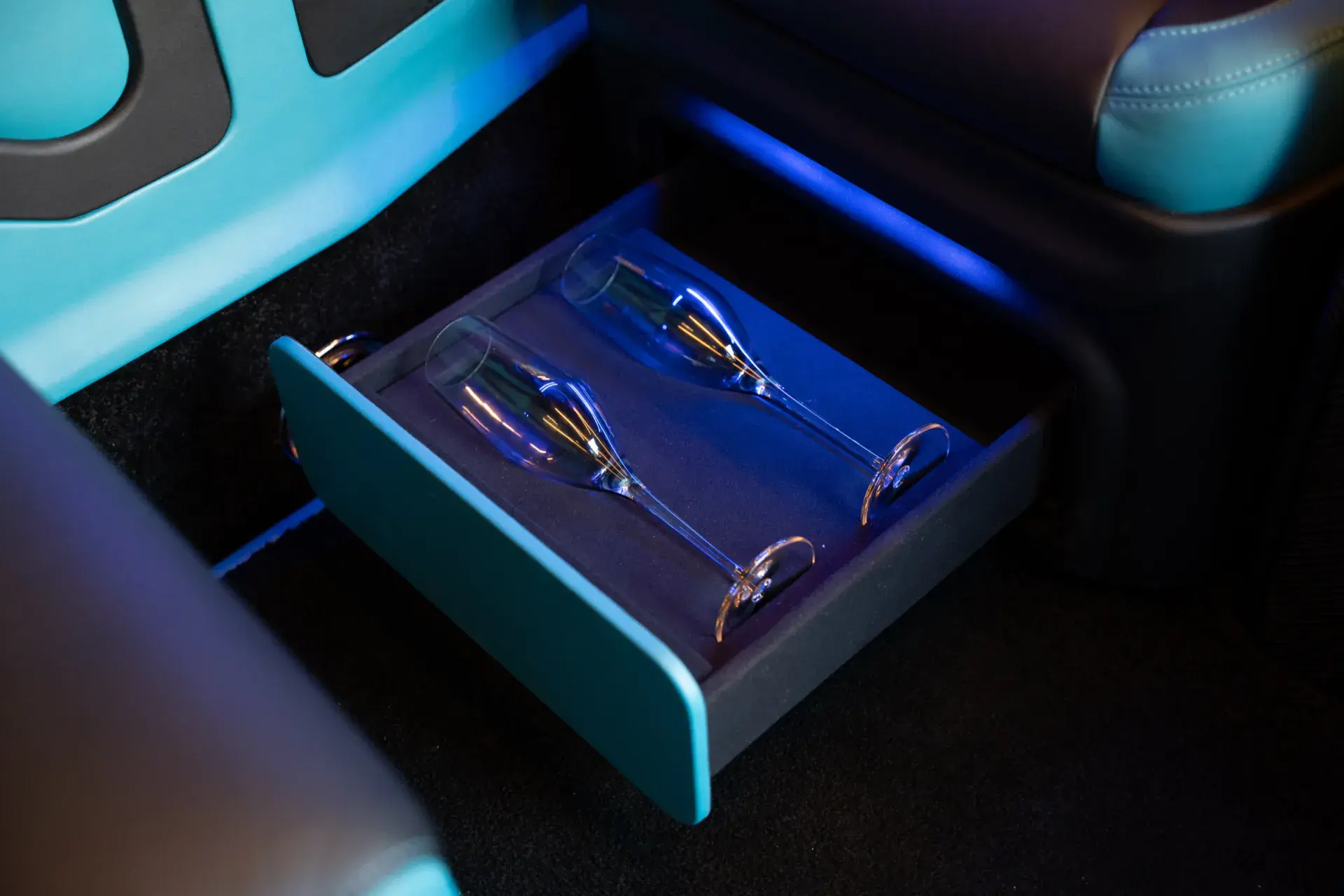 Tiffany Blue — image 9